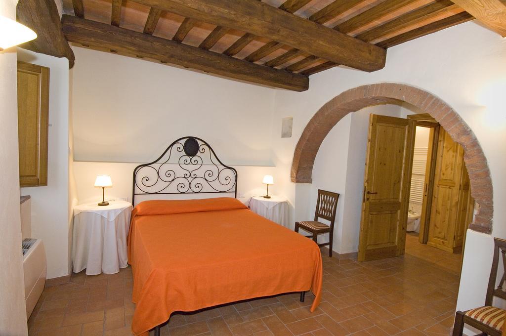 Agriturismo Campo Lungo San Donato in Poggio Номер фото